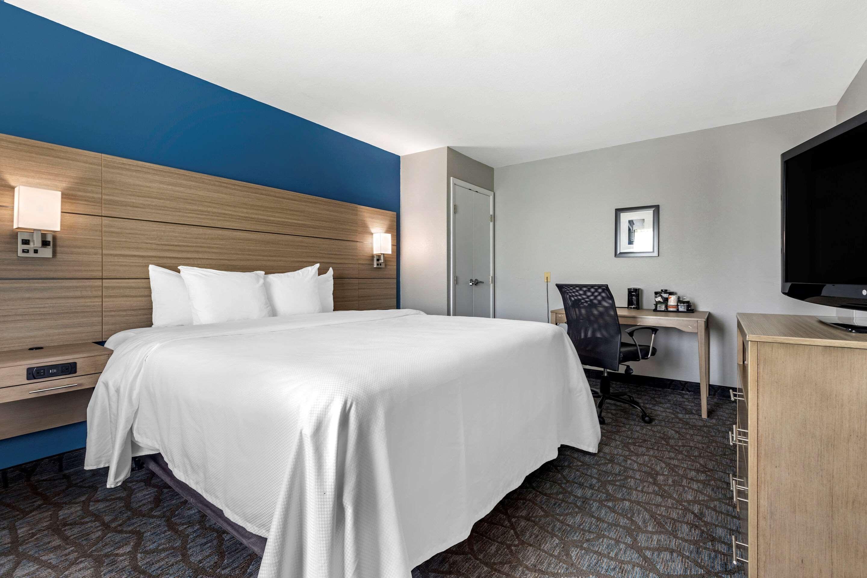 Comfort Inn & Suites Mansfield Bagian luar foto