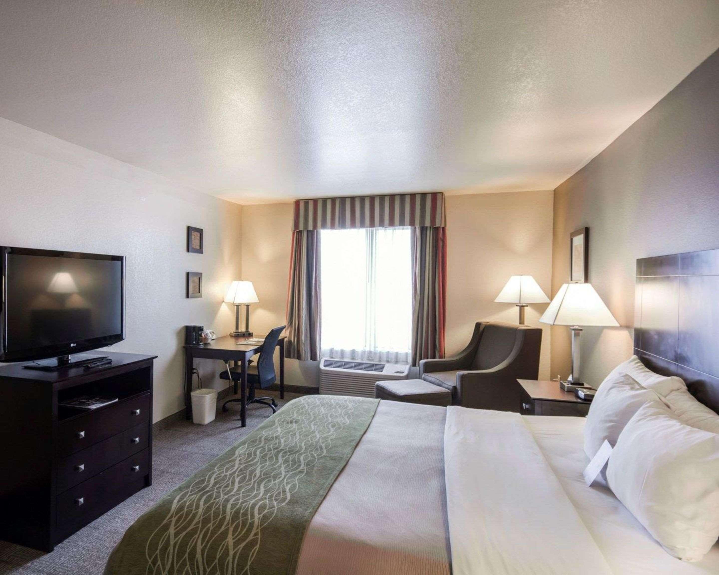 Comfort Inn & Suites Mansfield Bagian luar foto