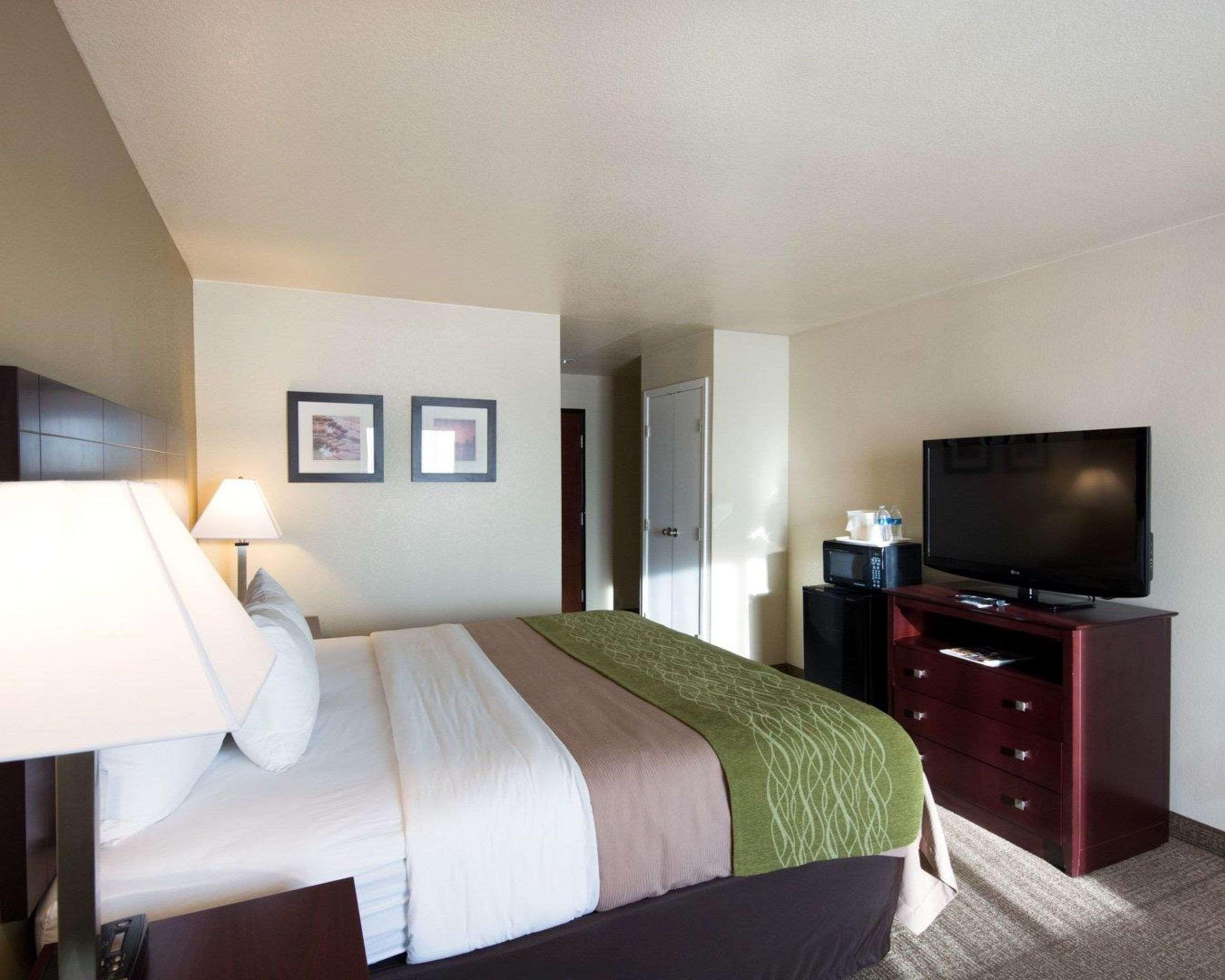 Comfort Inn & Suites Mansfield Bagian luar foto