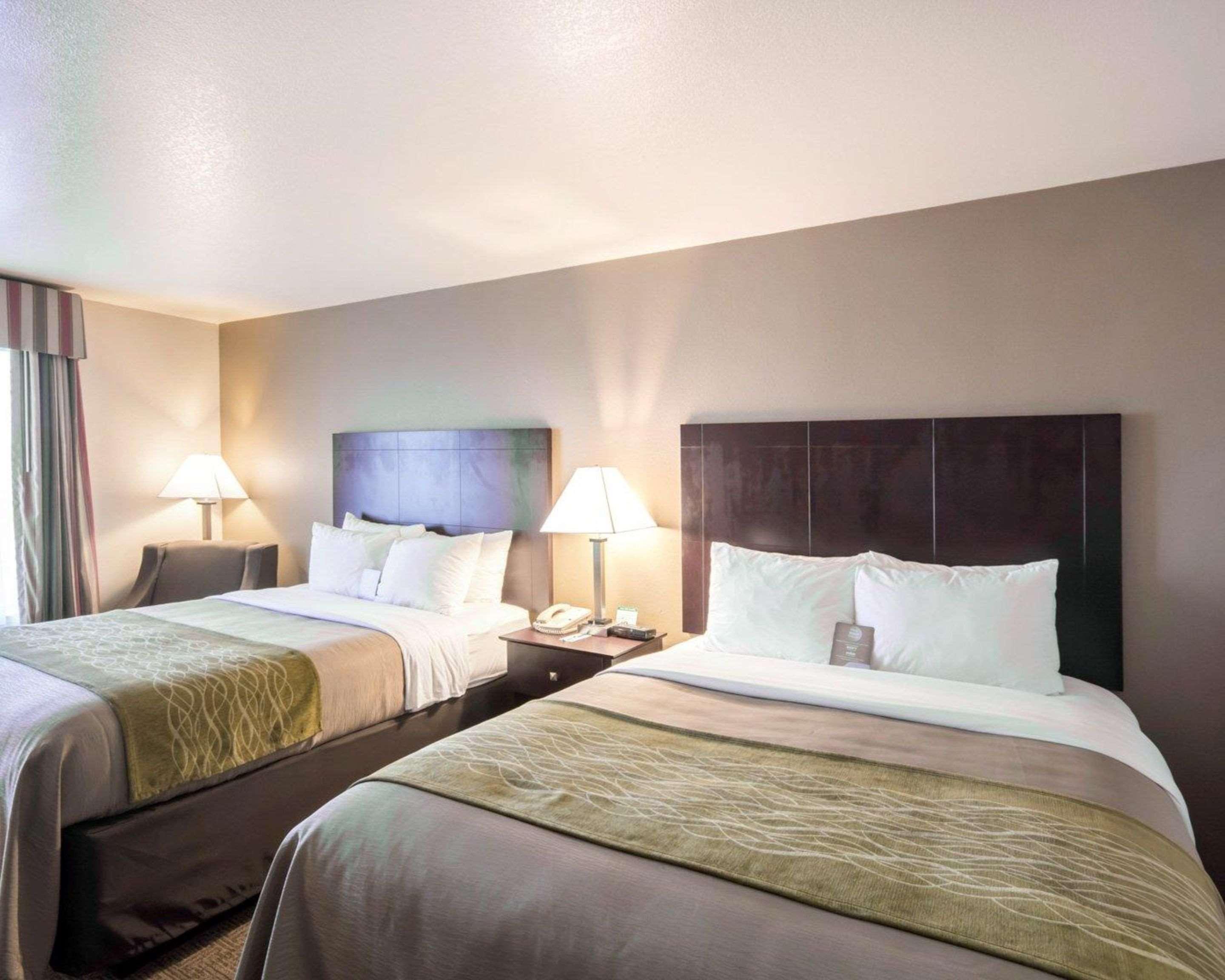 Comfort Inn & Suites Mansfield Bagian luar foto