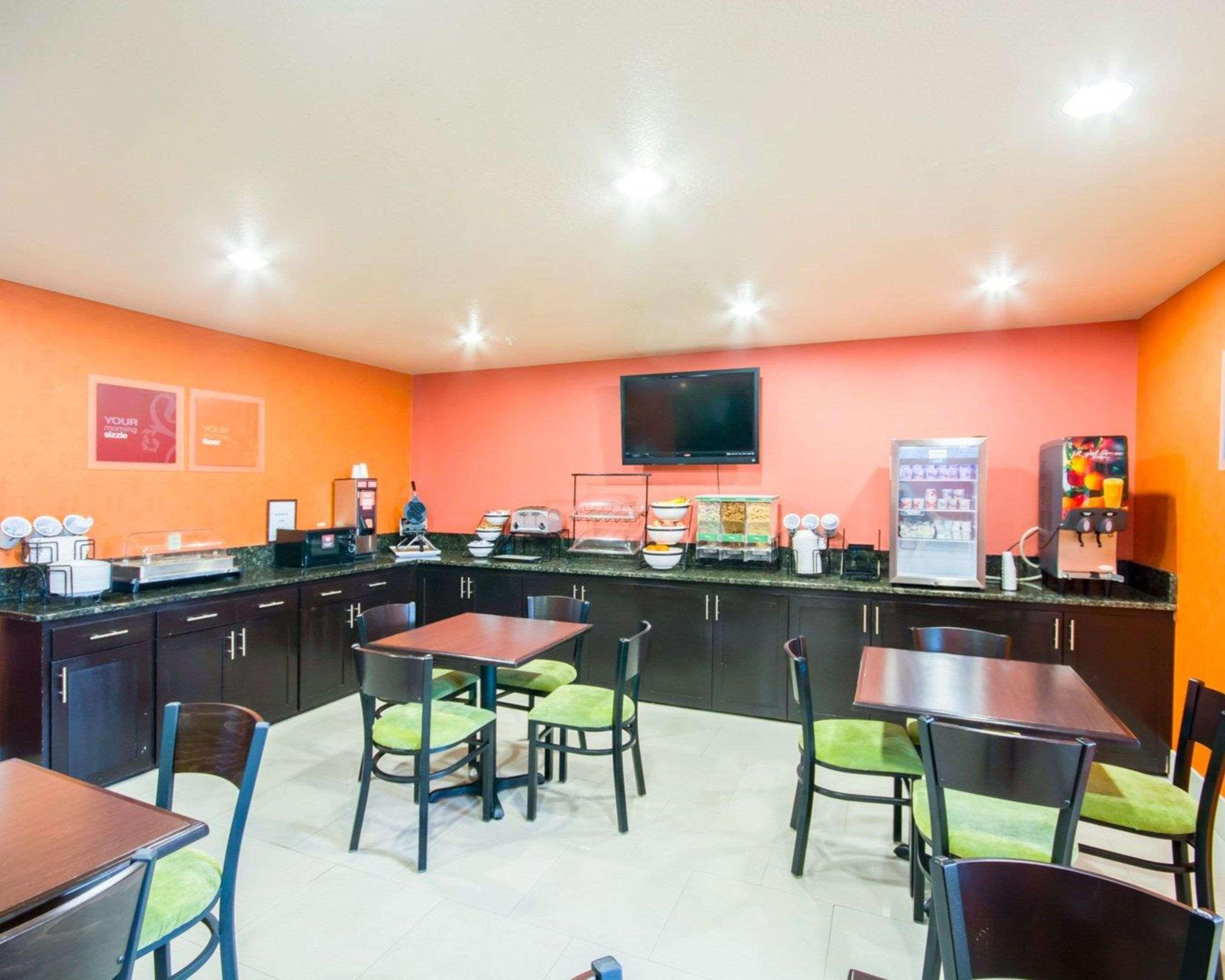 Comfort Inn & Suites Mansfield Bagian luar foto