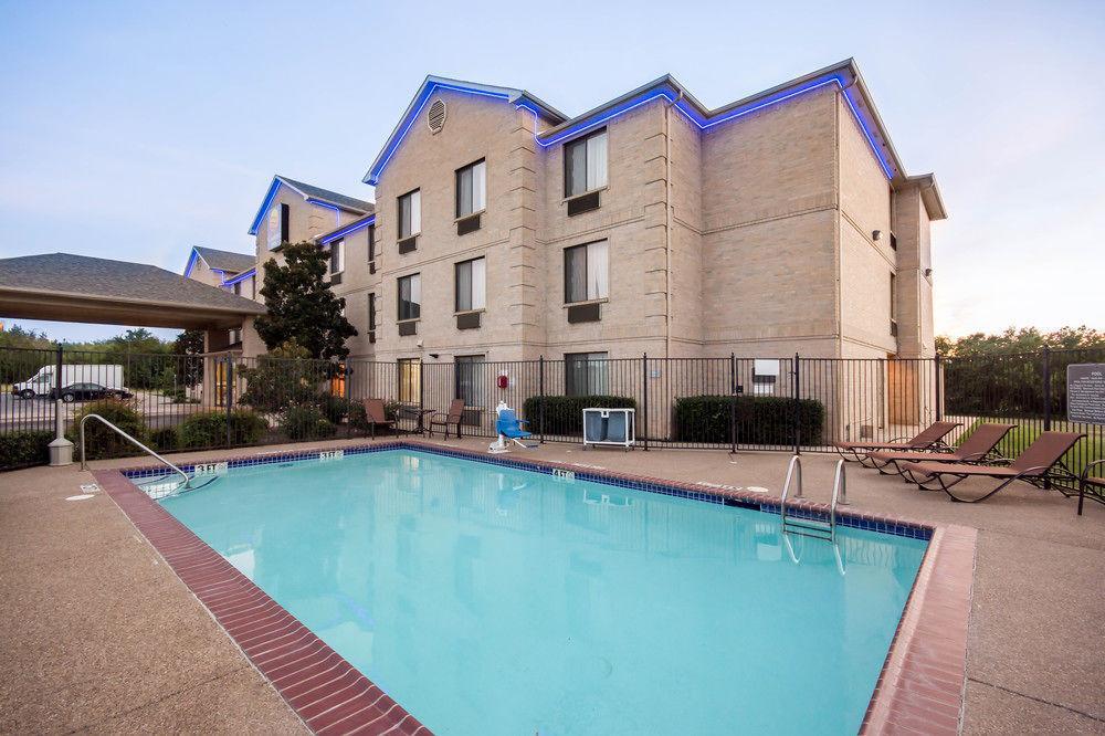 Comfort Inn & Suites Mansfield Bagian luar foto