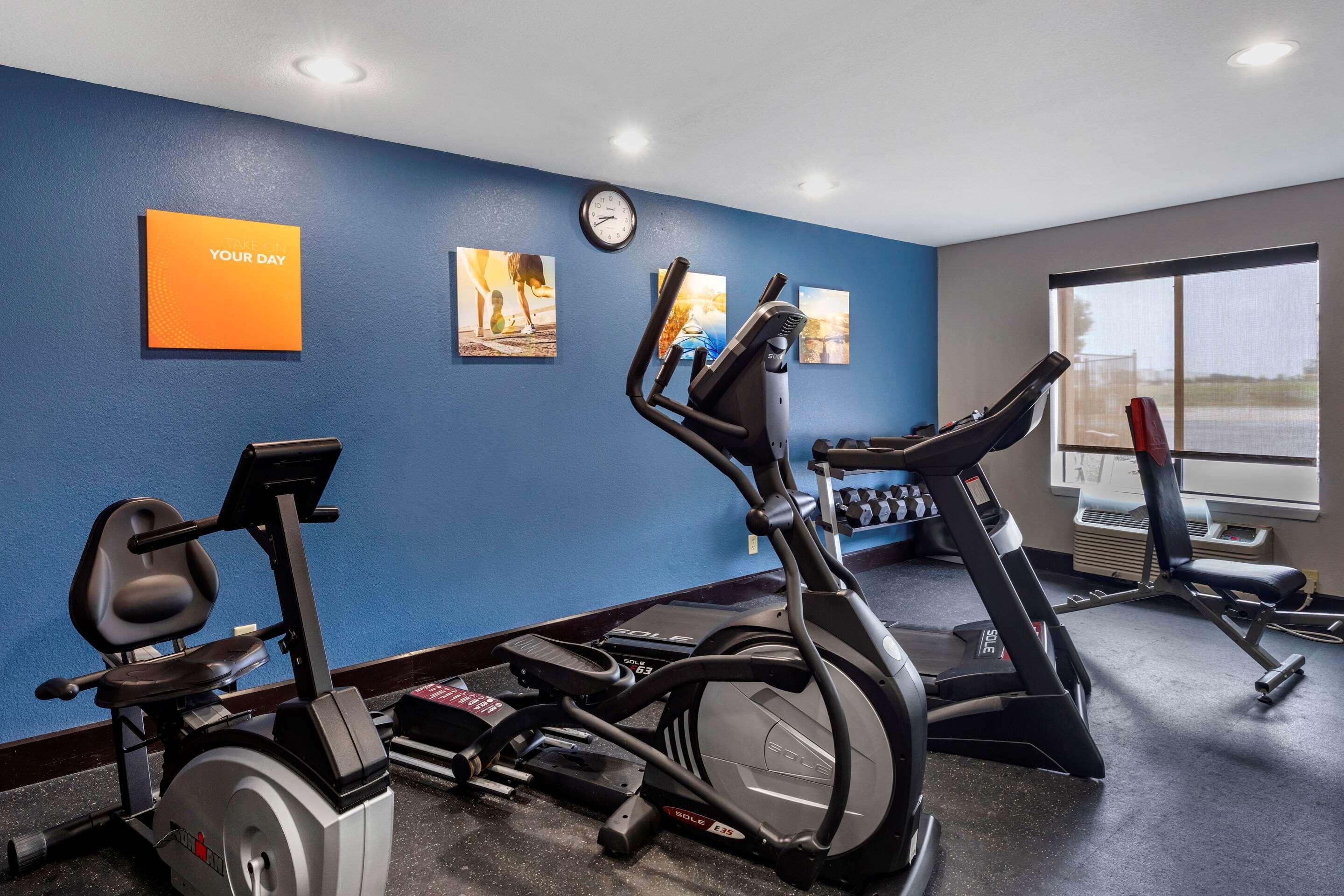 Comfort Inn & Suites Mansfield Bagian luar foto