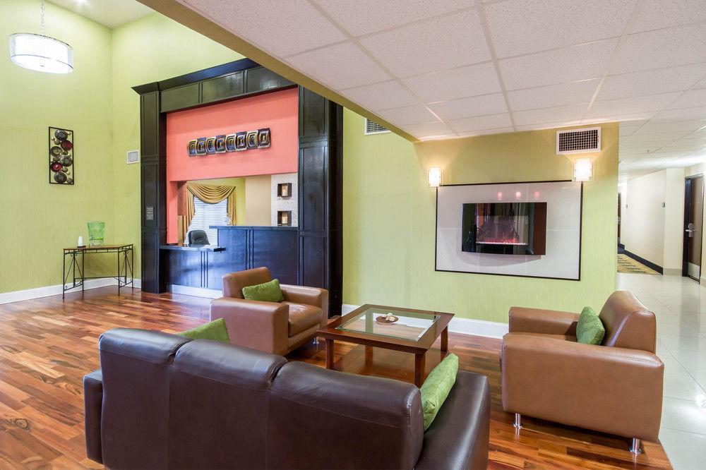 Comfort Inn & Suites Mansfield Bagian luar foto