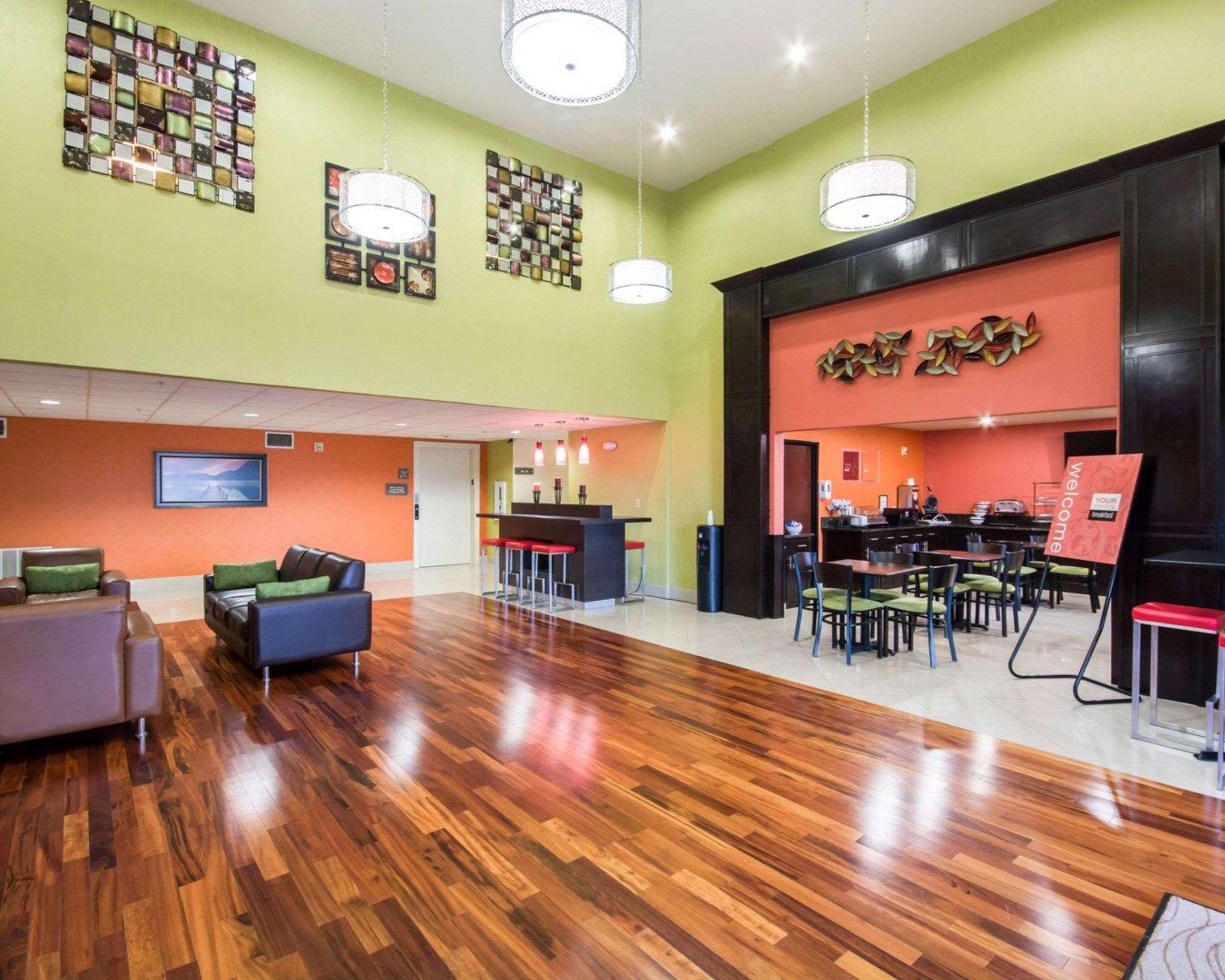 Comfort Inn & Suites Mansfield Bagian luar foto