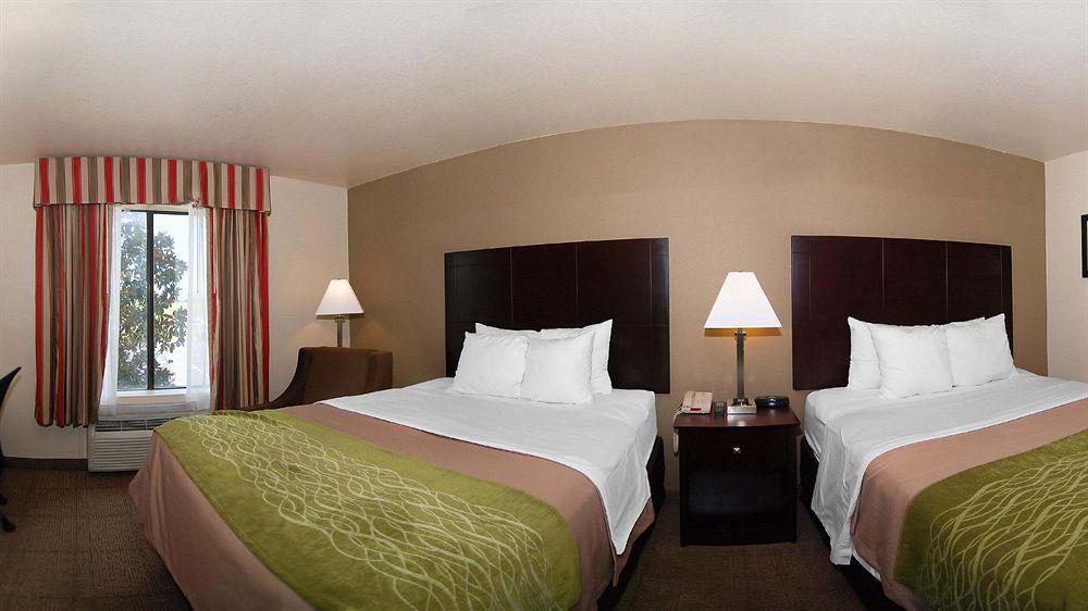 Comfort Inn & Suites Mansfield Bagian luar foto